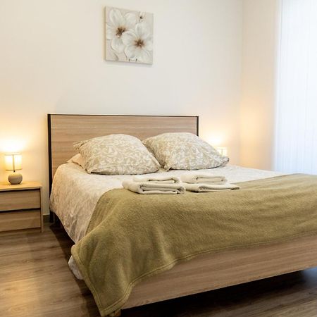 A L'Ombre Du Pin "1" - Ground-Floor T3 Near Disneyland And Paris, 1-6 Guests Le Pin  Экстерьер фото